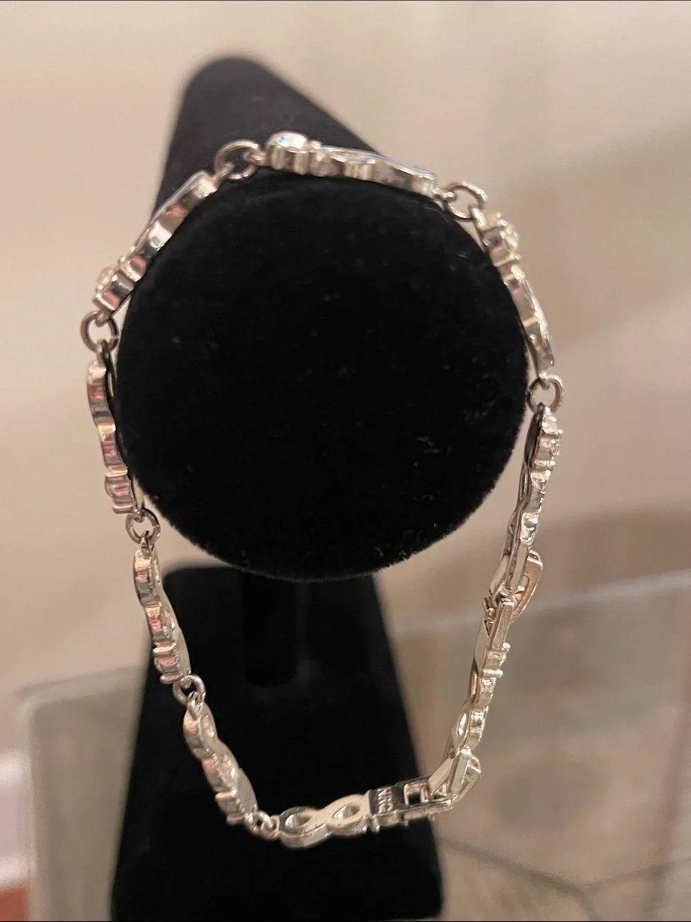Avon 2015 Domestic Violence Tennis Bracelet with Extender 7 1/4” & 8 3/8” approx